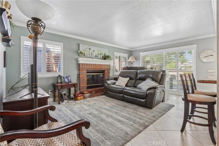 4914 Calle El Toro, La Verne