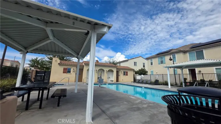 493 N Pinewood Avenue, Rialto