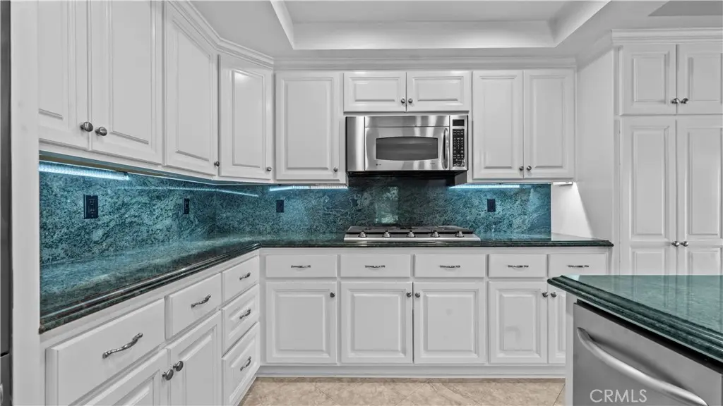 5108 Benito, Montclair