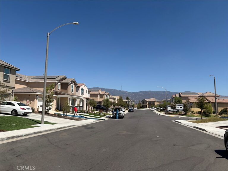 530 Cumberland Road, Rialto