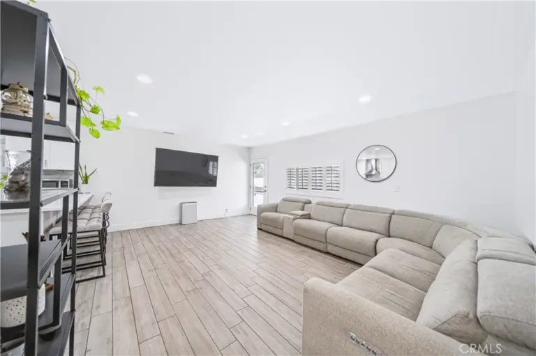 533 E Covina, Covina