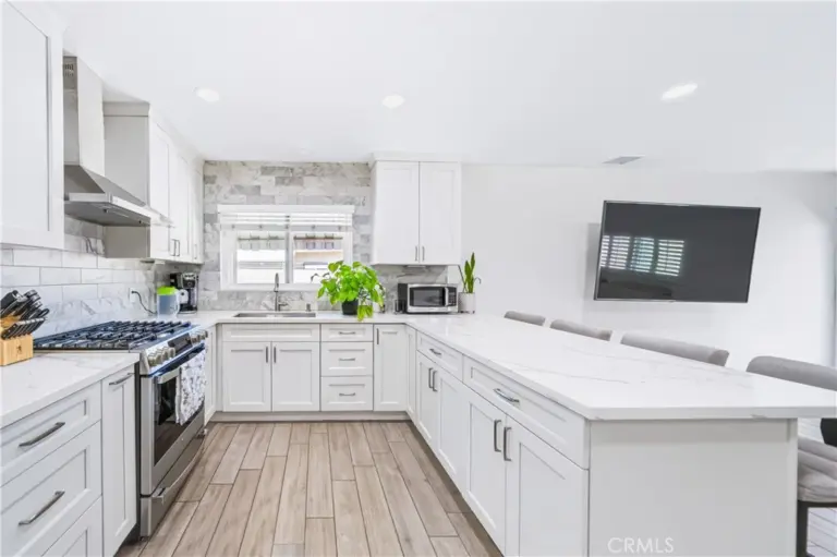 533 E Covina, Covina