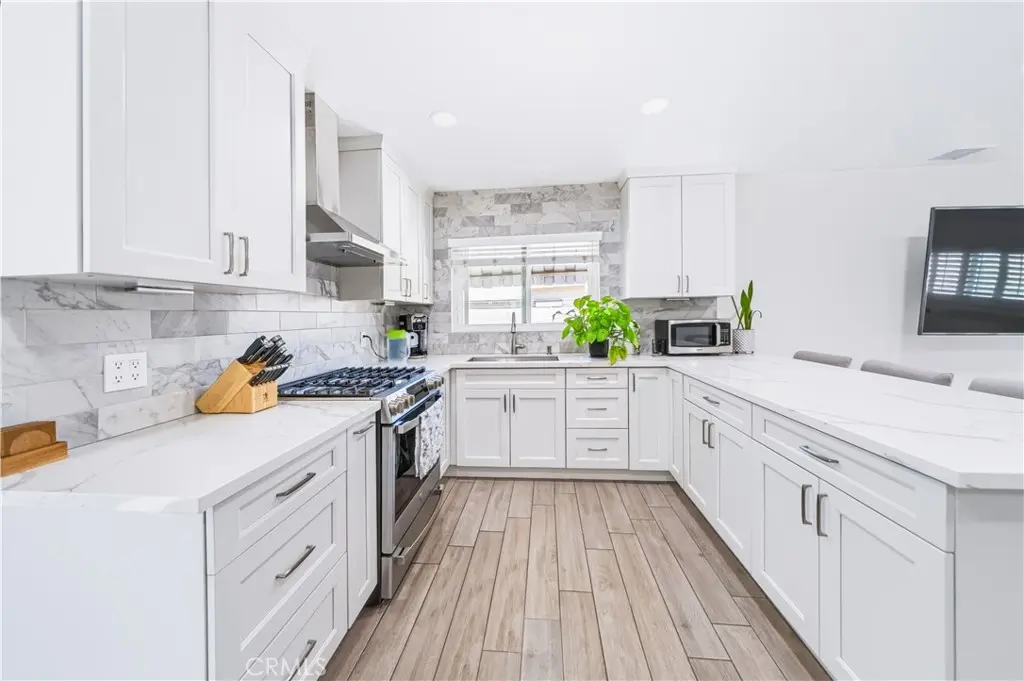 533 E Covina, Covina