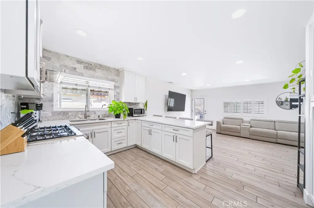 533 E Covina, Covina