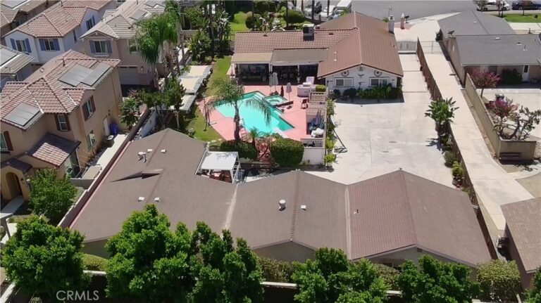 5538 W Carlton, Ontario