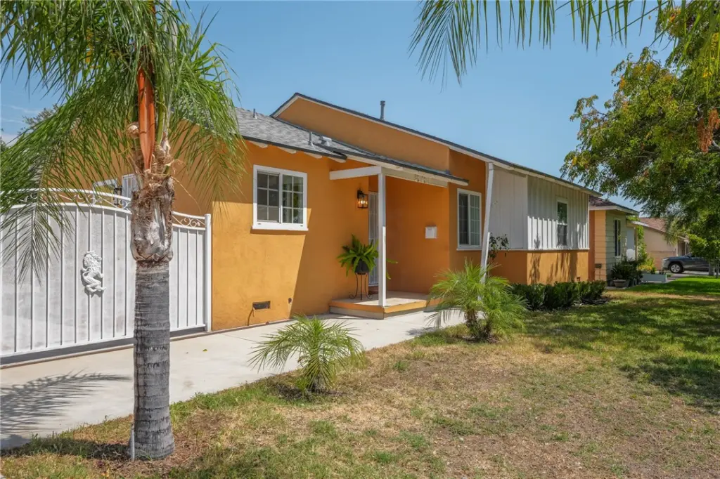 561 N Park, Rialto