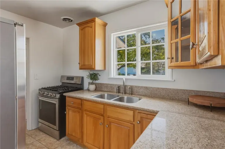 561 N Park, Rialto