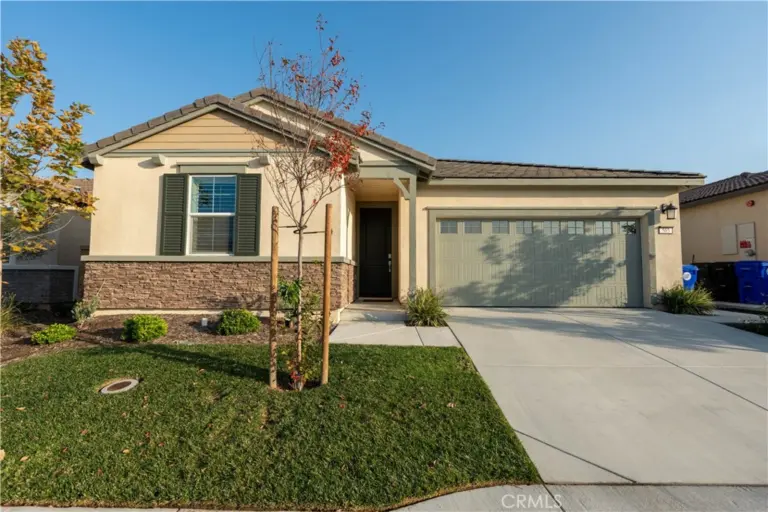 565 Hudson Way, Rialto