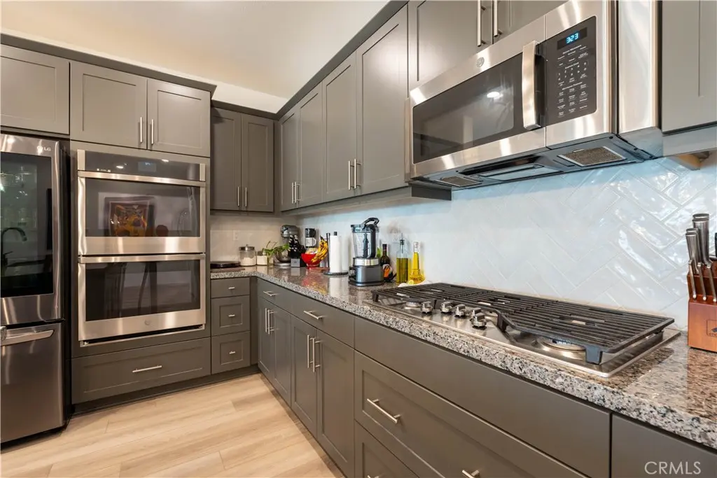 565 Hudson Way, Rialto