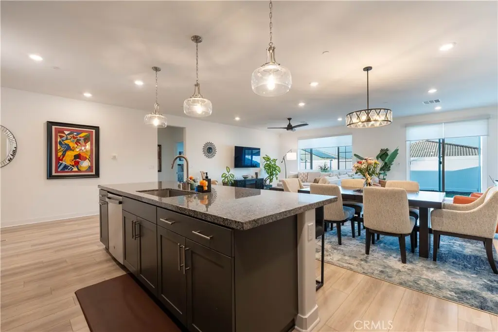 565 Hudson Way, Rialto