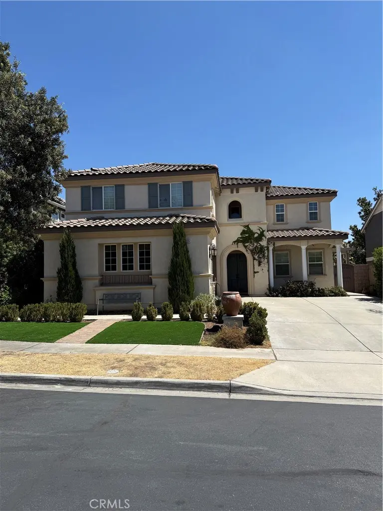 6029 Lily Rock Dr, Fontana