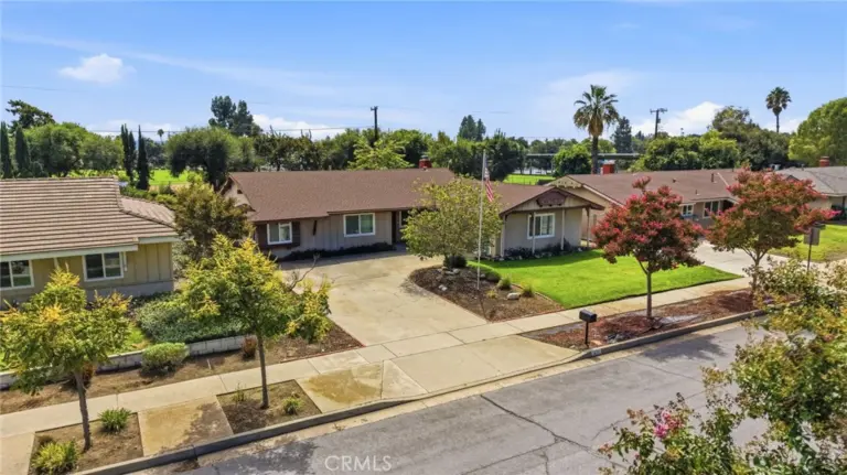 610 Ridgefield, Claremont
