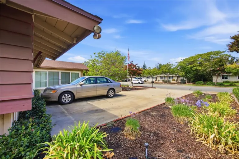 610 Ridgefield, Claremont