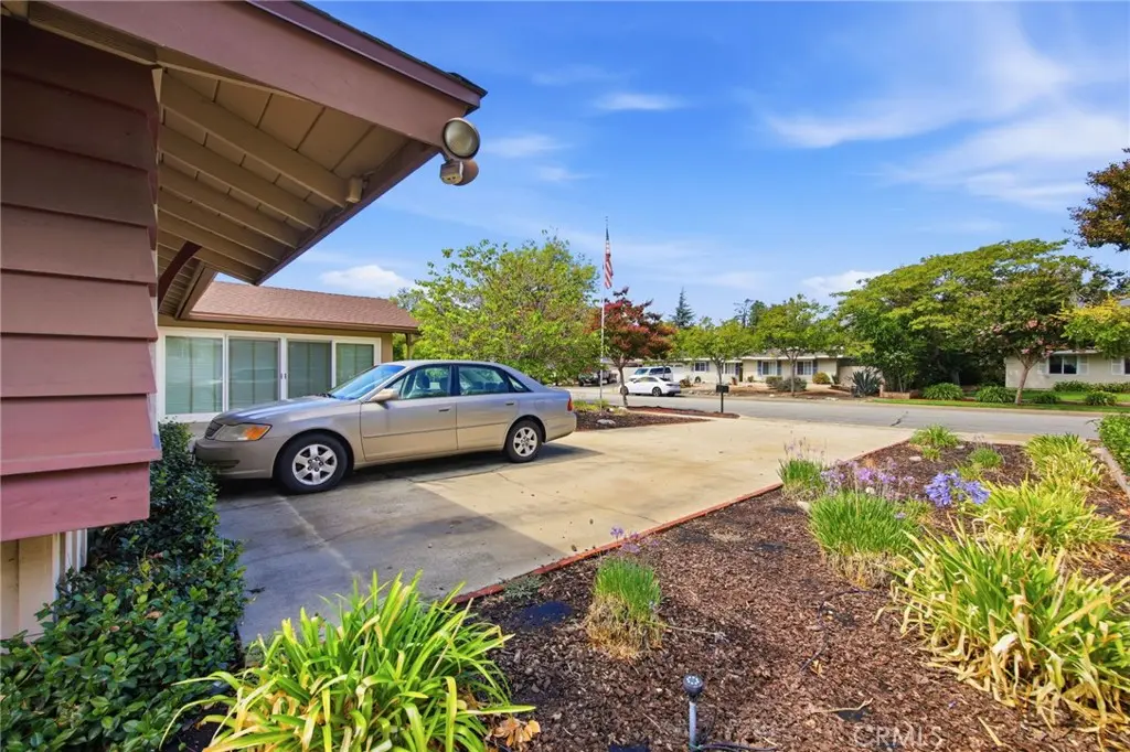 610 Ridgefield, Claremont