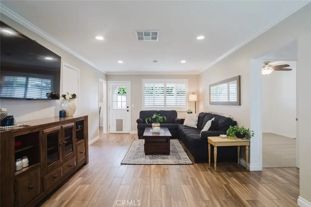 6124 N Fairvale Drive, Azusa