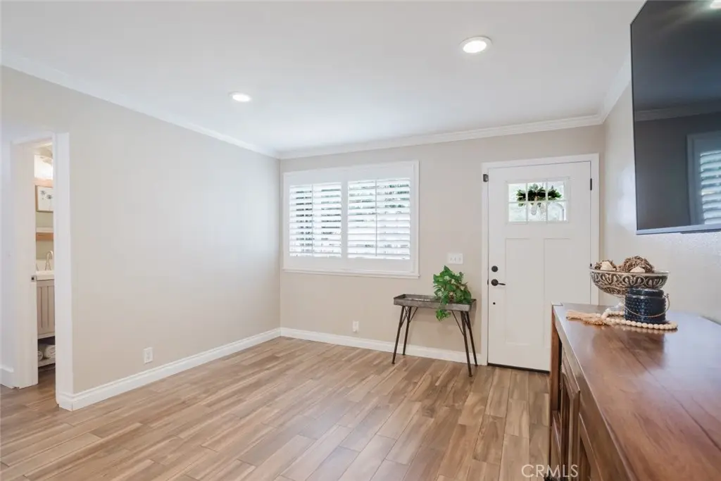 6124 N Fairvale Drive, Azusa