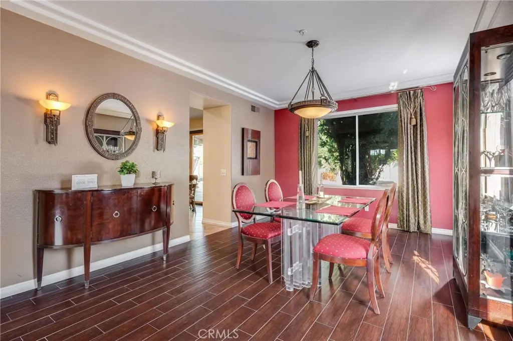 6137 Ridgemont, La Verne