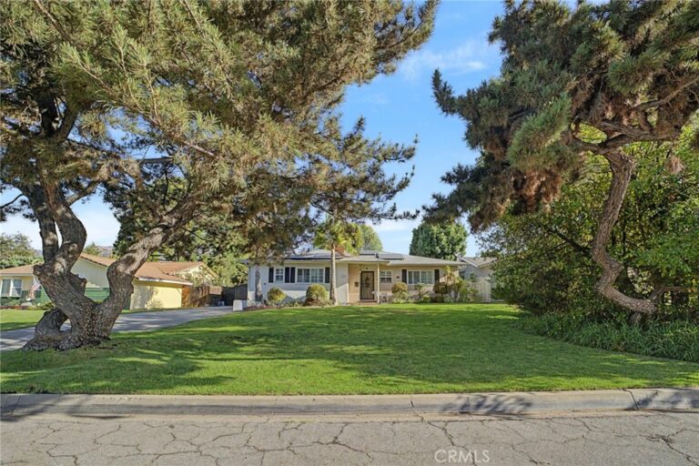 621 E Cypress Avenue, Glendora