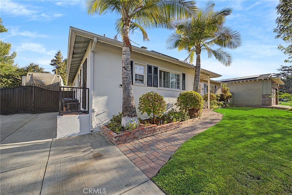 621 E Cypress Avenue, Glendora