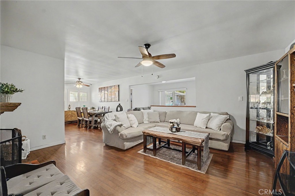 621 E Cypress Avenue, Glendora