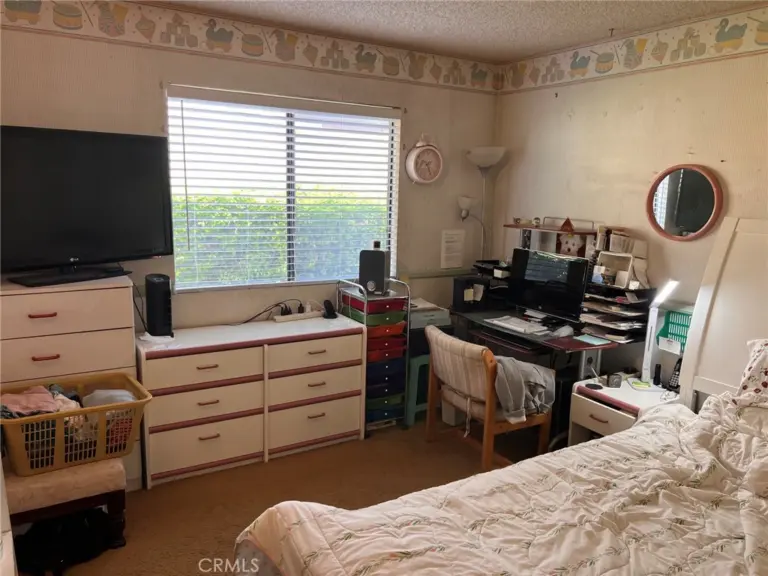 63 Rainbow Ridge, Pomona