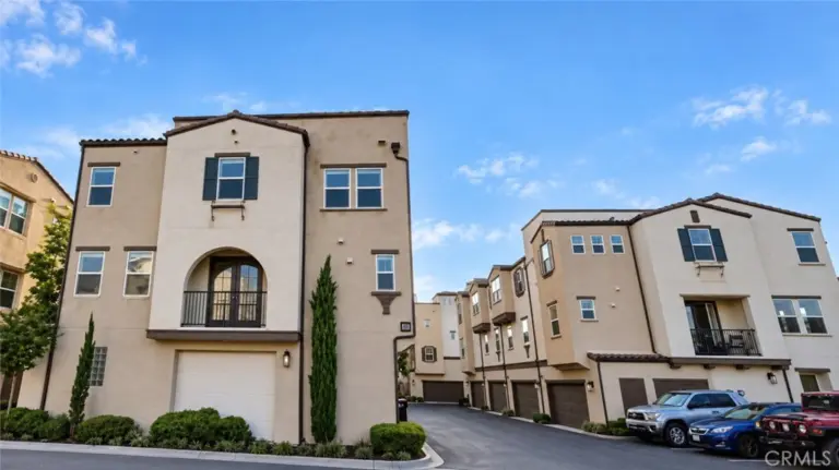 631 W Foothill #26, Glendora