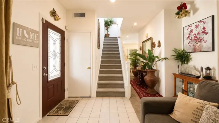 6538 Douglas, Fontana