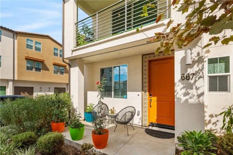 667 Lemon Lane, Covina