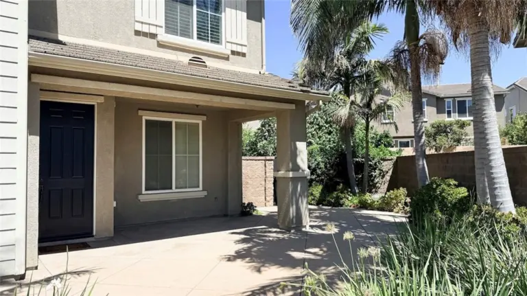 6697 Elysian Court, Eastvale