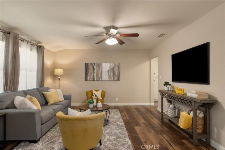686 N Ukiah Way, Upland