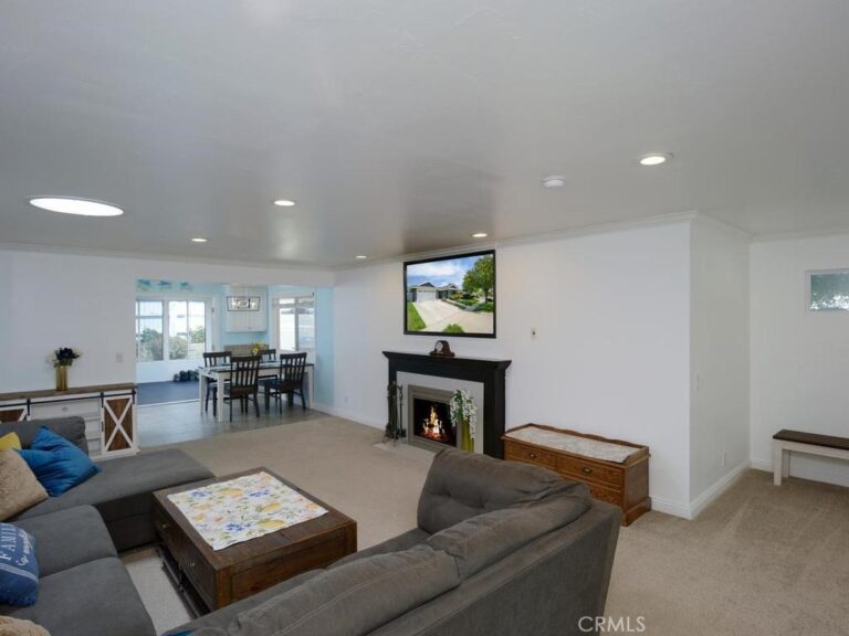 7064 Lion, Rancho Cucamonga
