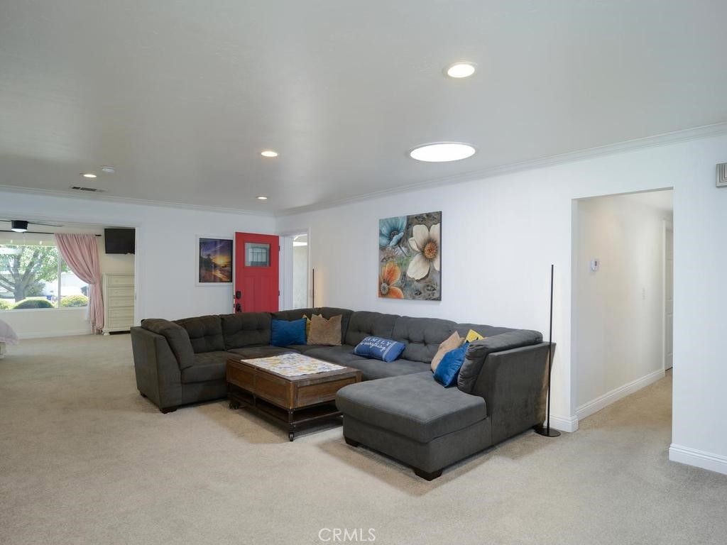 7064 Lion, Rancho Cucamonga