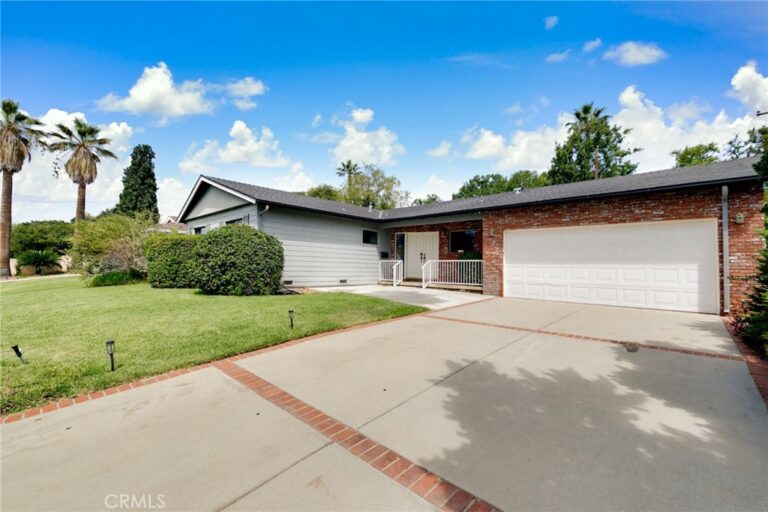 717 E Laurel Avenue, Glendora