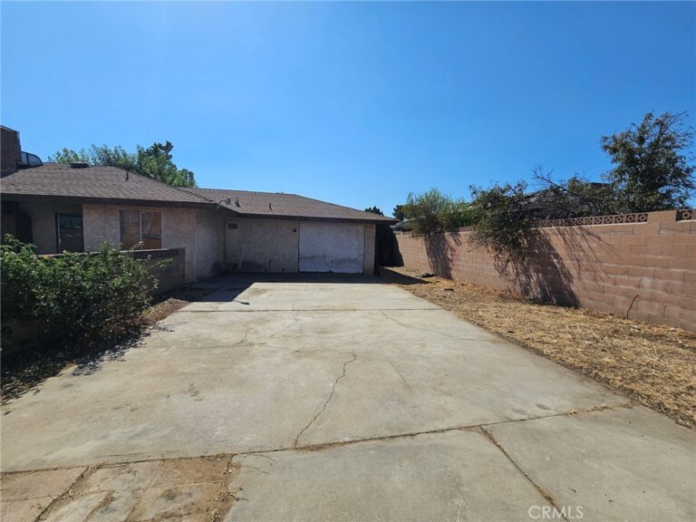 737 N Fillmore, Rialto