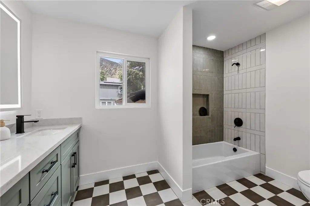 751 N Grand, Glendora