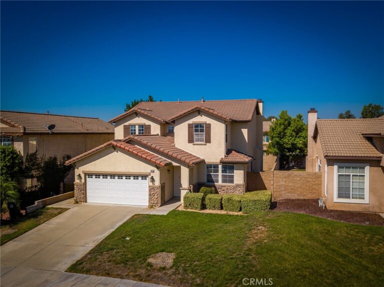 7652 Lavender St, Fontana