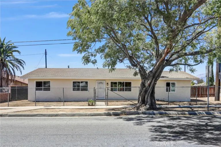 7716 Juniper Avenue, Fontana