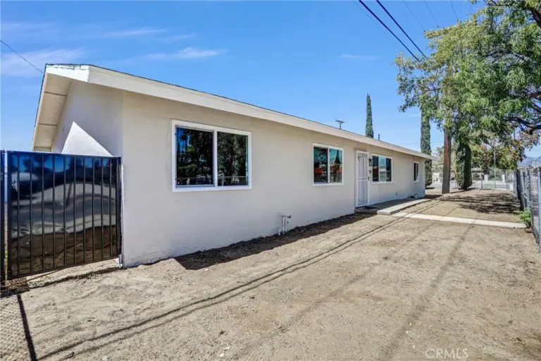 7716 Juniper Avenue, Fontana