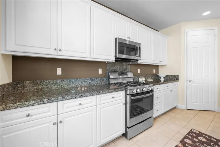 7820 Botany, Chino