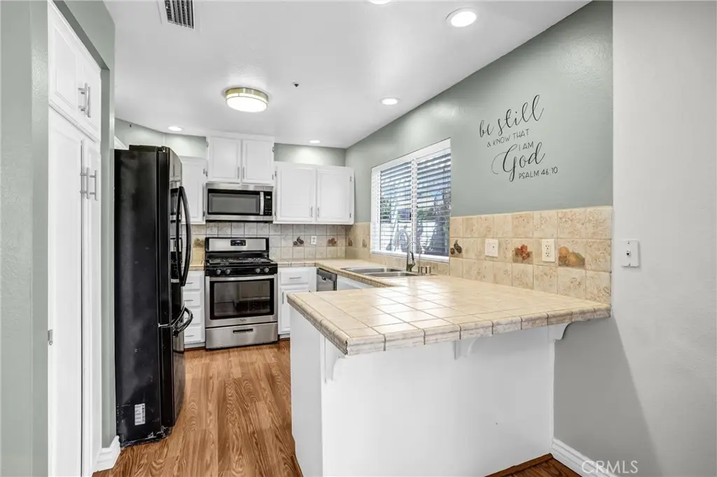 8073 Dowd Court, Fontana