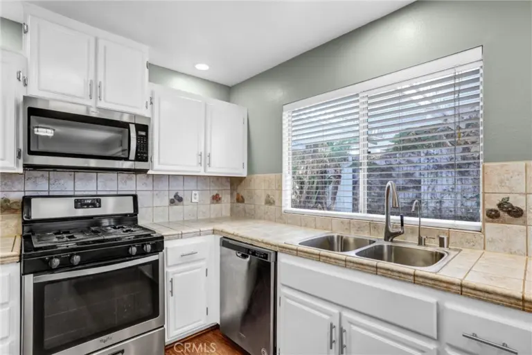 8073 Dowd Court, Fontana
