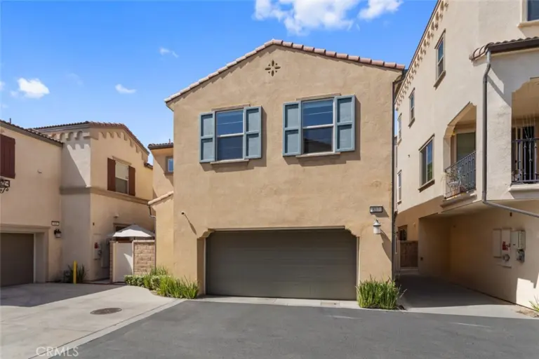 817 Cranberry Way, Upland