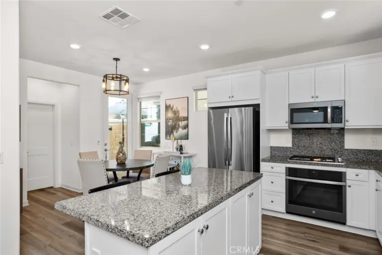 817 Cranberry Way, Upland