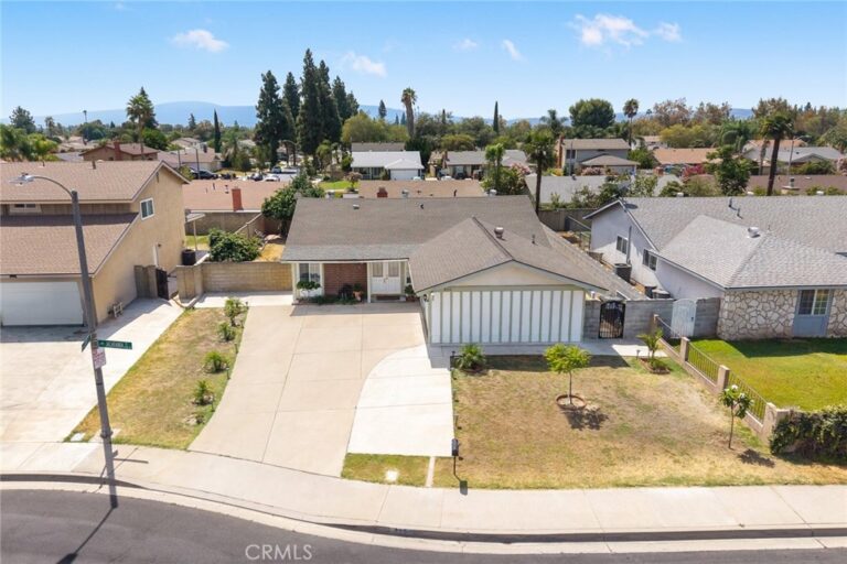 835 Jacaranda Street, Ontario