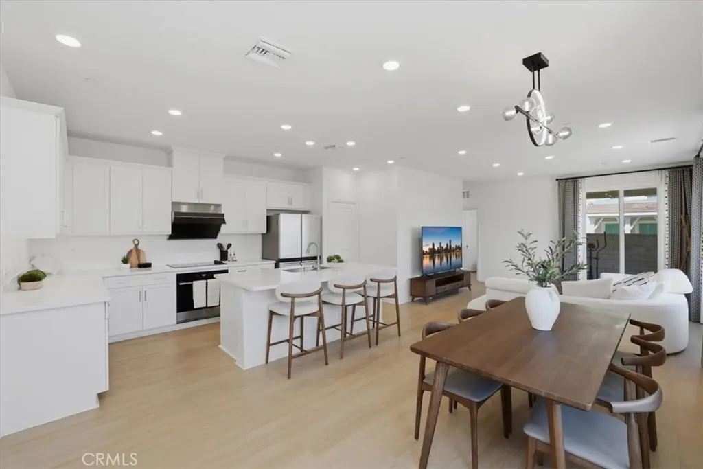 8542 Cougar Court, Chino