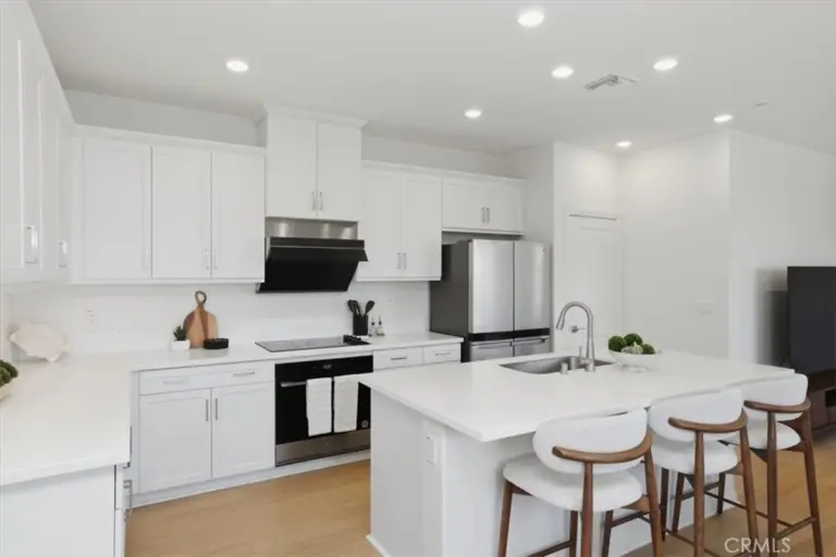 8542 Cougar Court, Chino