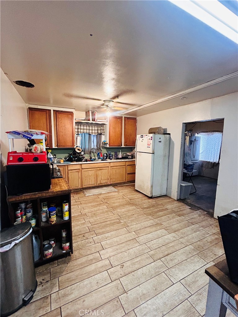 8671 Redwood, Fontana