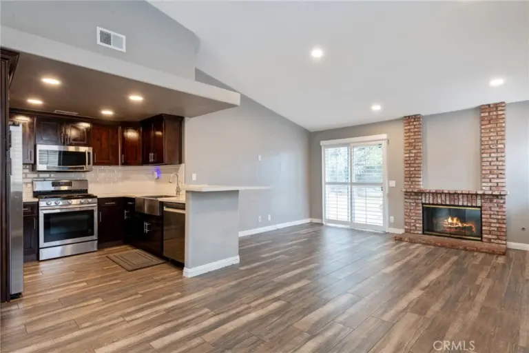 895 Arbor Circle, La Verne