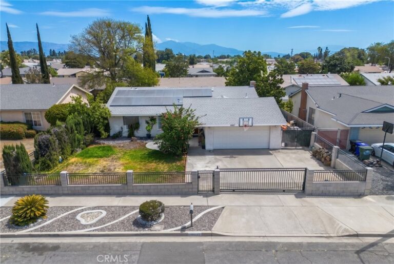 9087 Rosecrest Lane, Fontana