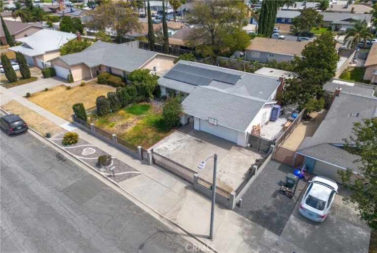 9087 Rosecrest Lane, Fontana